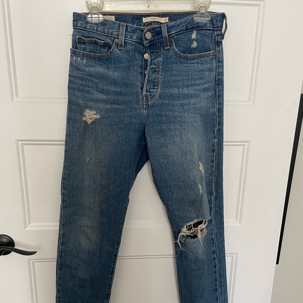 Levi Wedgie Jean